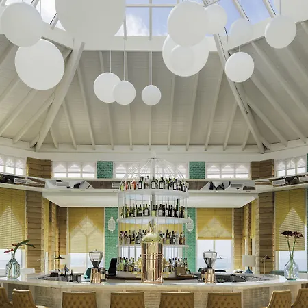 H10 Playa Esmeralda - Adults Only 4* 科斯塔卡玛