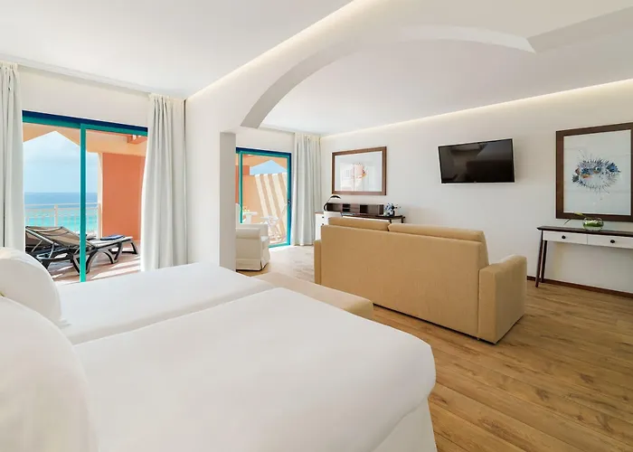 Hotel H10 Playa Esmeralda - Adults Only 4*